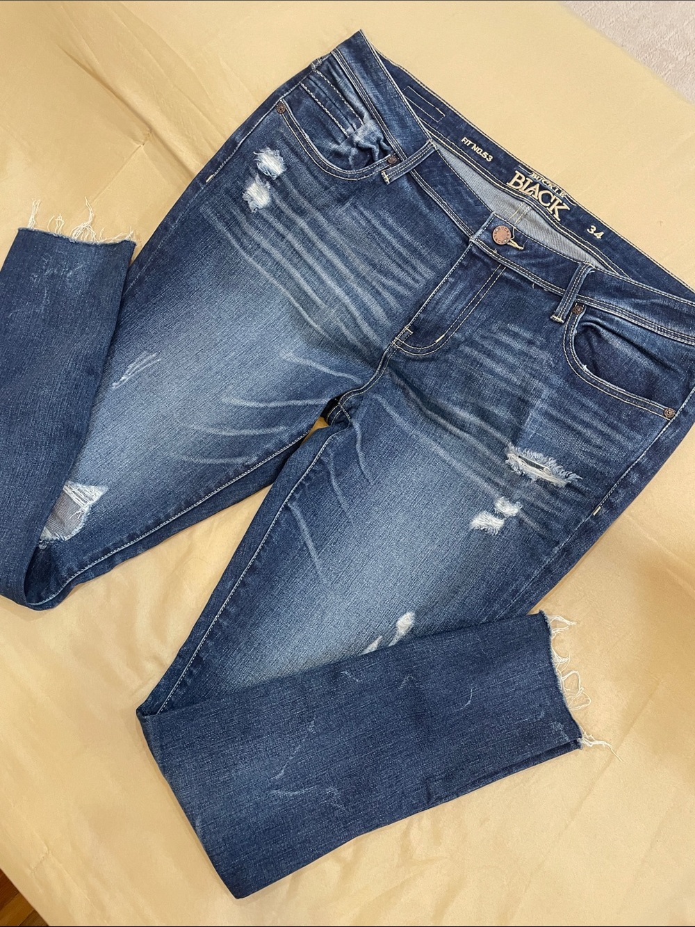 BUCKLE Black Label Distressed Dark Indigo Skinny Jeans Sz 34